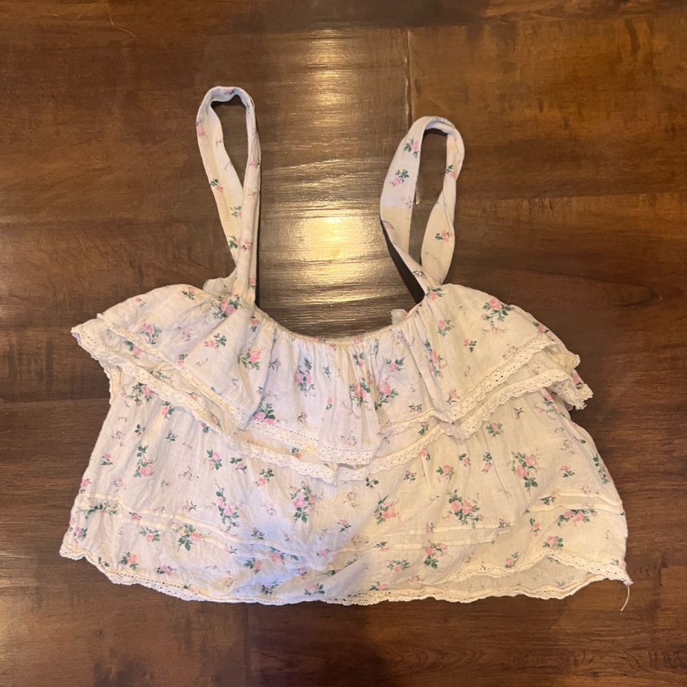 We’re All Pretty Girls floral crop top